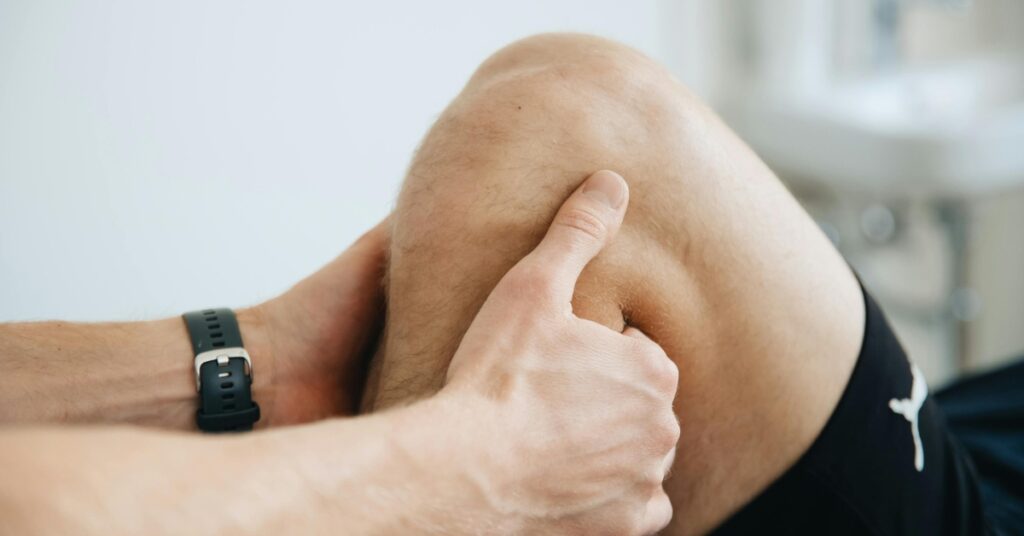 pain behind knee when bending